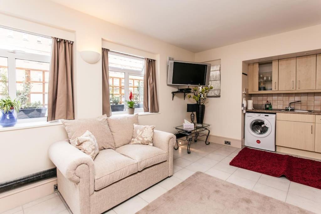 Awesome Apartment In The Heart Of Camden Town Londres Exterior foto